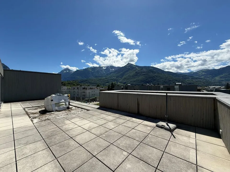 BEX -BEL Attique 3.5 Zimmer mit großer Terrasse
