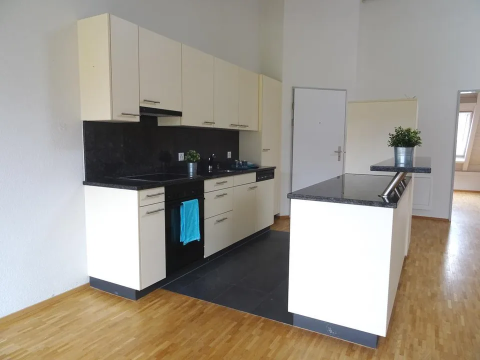 IHR NEUES ZUHAUSE MIT SCHWEDENOFEN UND BALKON