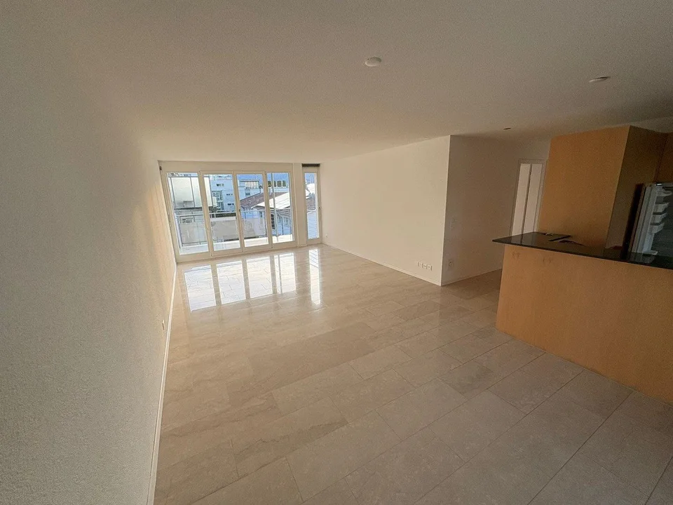 Helle 3.5-Zimmer-Wohnung mit Balkon und schöner Aussicht in Belp