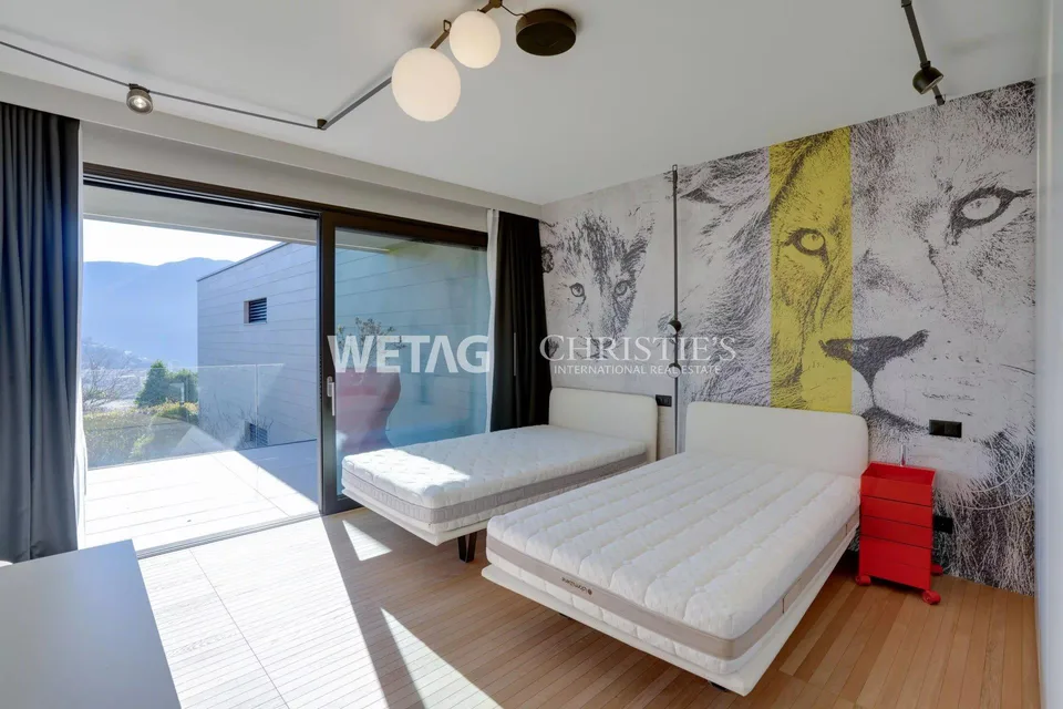 Moderne Duplexwohnung neueren Baujahrs mit grossem Privatgarten zur Miete in Lugano-Savosa