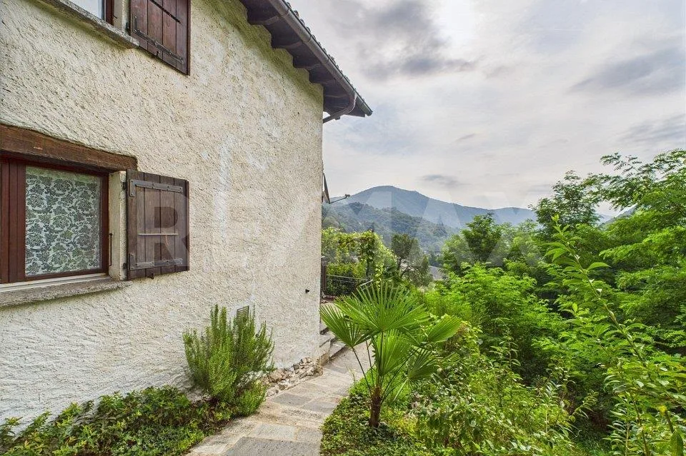 Casa vacanze con vista e potenziale di ristrutturazione – foto 7 di 13