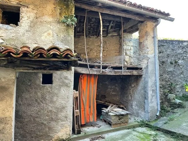 Einfaches Tessiner Haus + großes Baugelände in Breggia Sagno – Foto 8 von 28