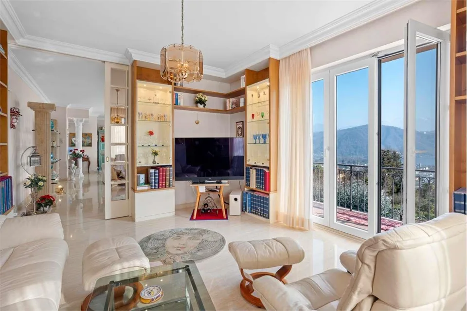 Attico vista lago-Residenza secondaria – Foto 10 von 13