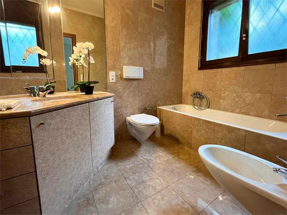 Wohnung 5.5 in Castagnola mit Seeblick und Garten – Foto 11 von 11