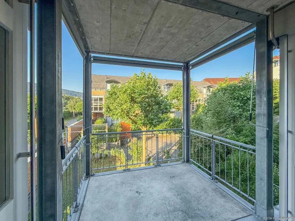 Schöne helle Wohnung mit neuem Ausbaustandard