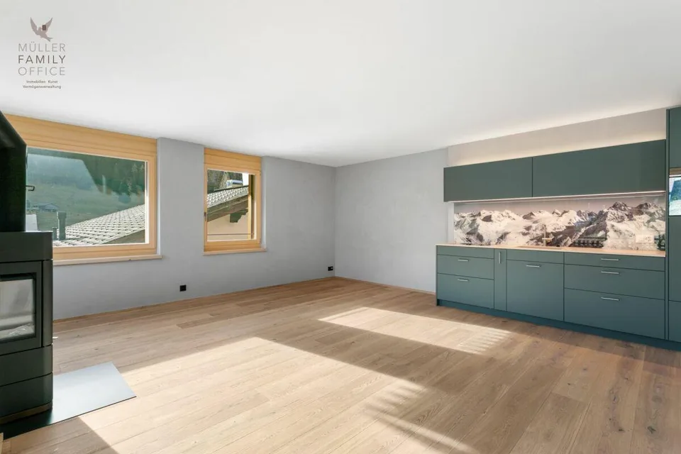 Neubau Wohntraum im modernen Bergchic - 3 1/2 Zimmer-Wohnung mit sc...