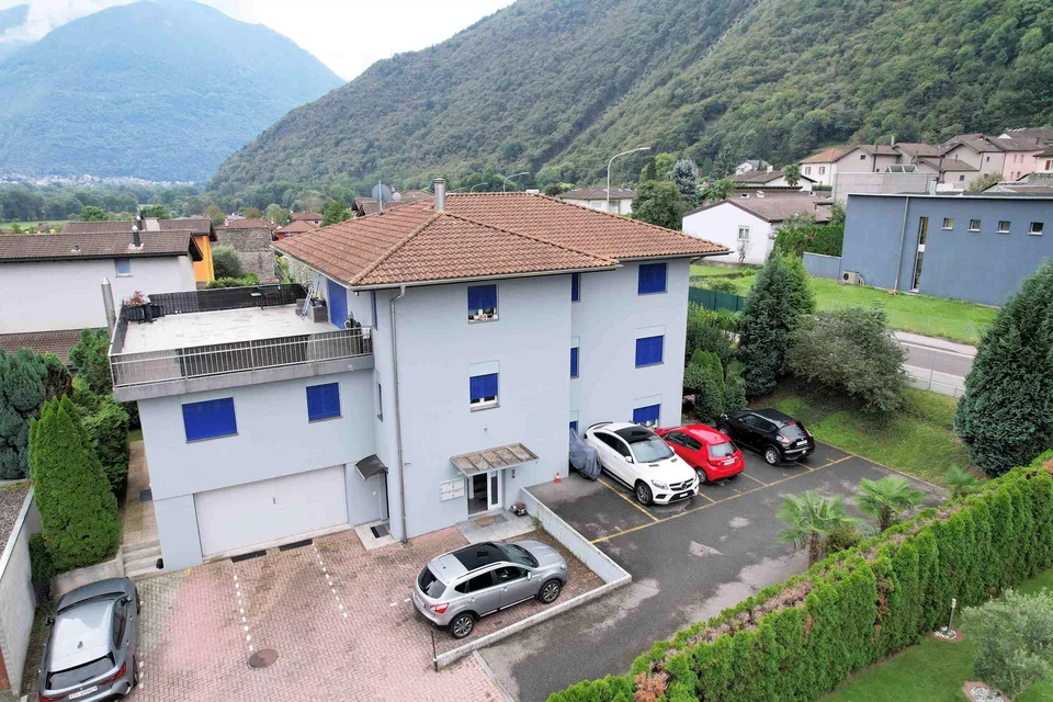 Gemütliche Wohnung in kleiner Wohnanlage, nur zehn Minuten von Bellinzona entfernt
