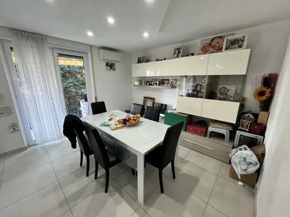Casa Uni-bifamilare di 3.5 + 3.5 locali con giardino – Foto 14 von 28