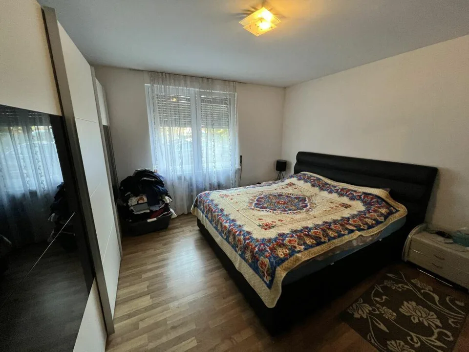 Casa Uni-bifamilare di 3.5 + 3.5 locali con giardino – Foto 22 von 28