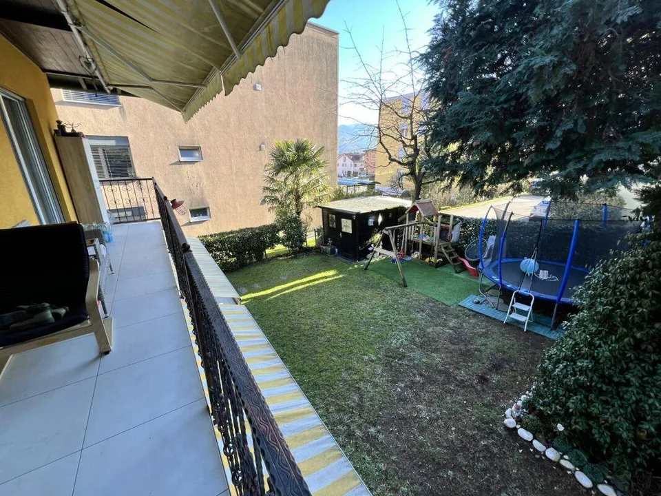 Casa Uni-bifamilare di 3.5 + 3.5 locali con giardino – Foto 17 von 28