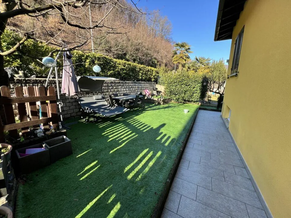 Casa Uni-bifamilare di 3.5 + 3.5 locali con giardino – Foto 28 von 28