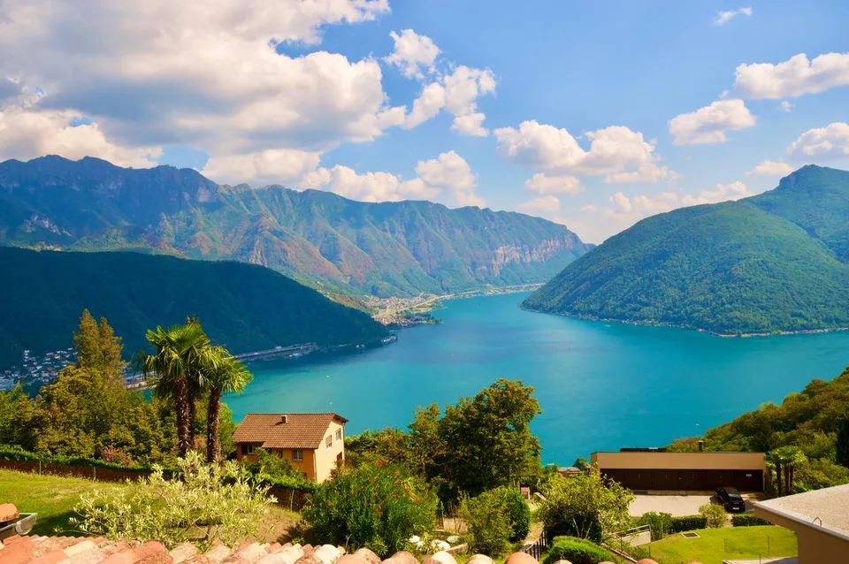 Casa di Vacanza - Appartamento con Vista Mozzafiato sul Lago di Lugano