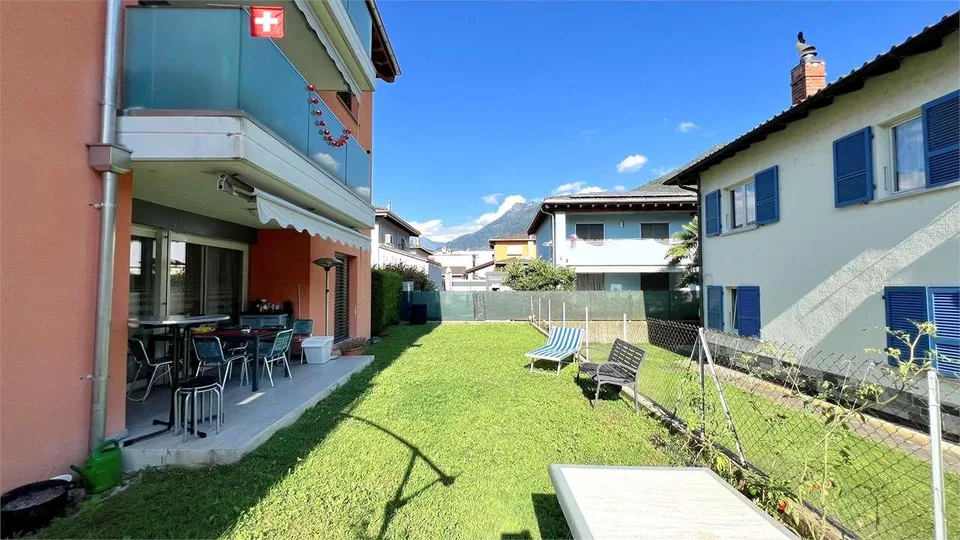 Cadenazzo -Moderno 4.5 con grande giardino privato