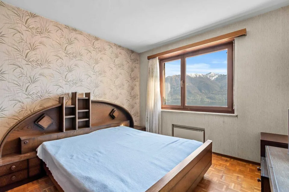 Bellissima Casa bifamiliare a schiera di 8.5 locali con piscina e vista mozzafiato – foto 9 di 26