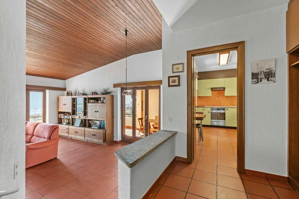 Wunderschönes 8,5-Zimmer-Doppelhaus mit Schwimmbad und atemberauben...