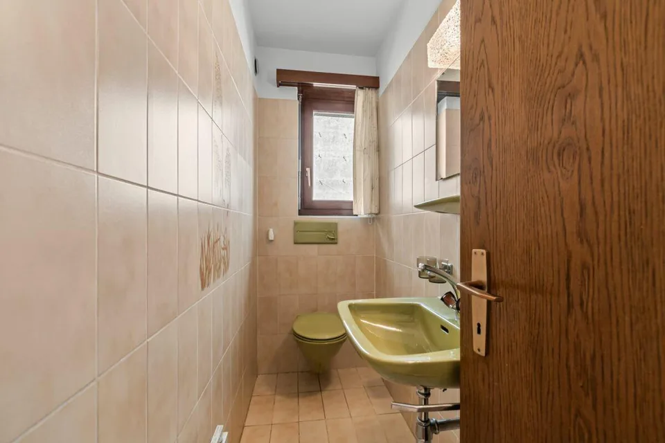 Bellissima Casa bifamiliare a schiera di 8.5 locali con piscina e vista mozzafiato – foto 14 di 26
