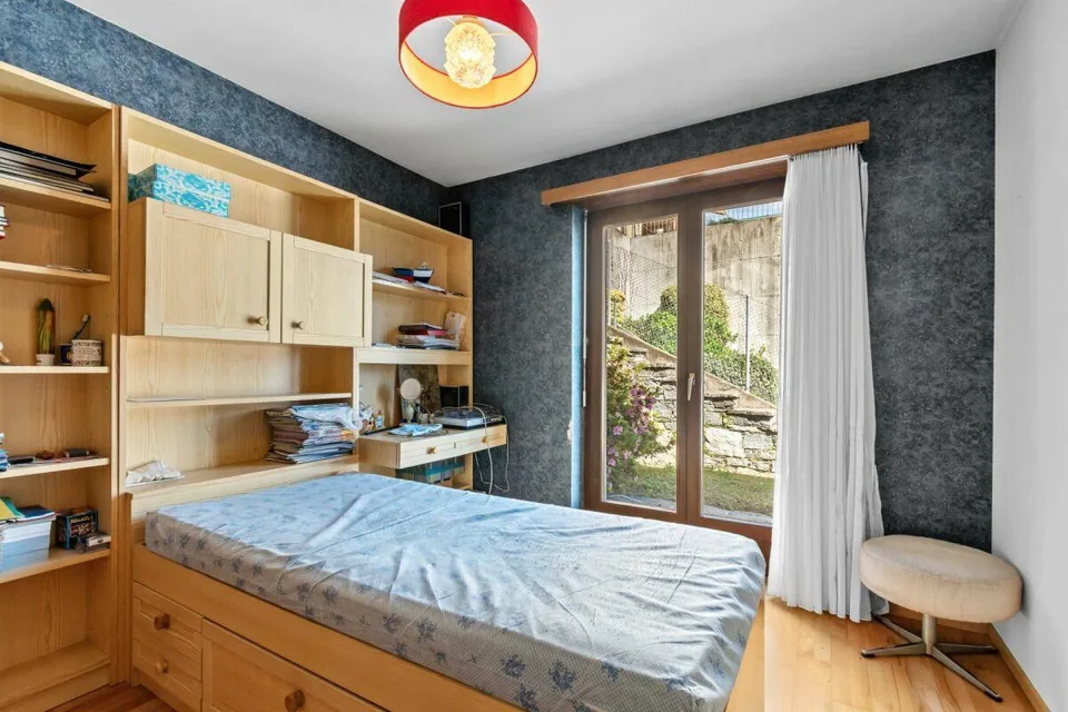 Bellissima Casa bifamiliare a schiera di 8.5 locali con piscina e vista mozzafiato – foto 10 di 26