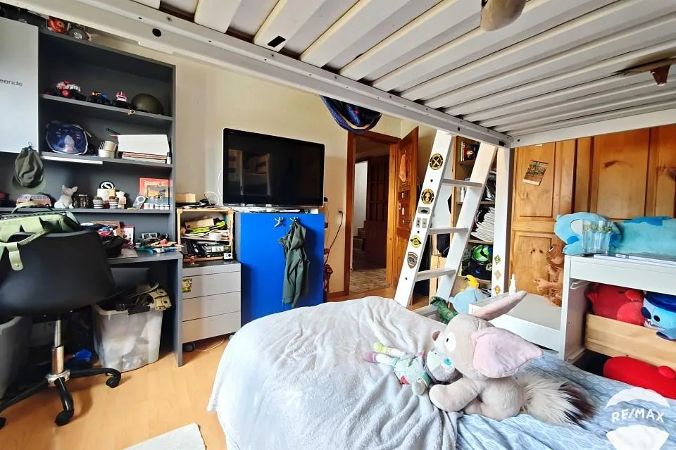 Villa-Chalet mit 6 Räumen, Galerie und einem Studio – Foto 8 von 13
