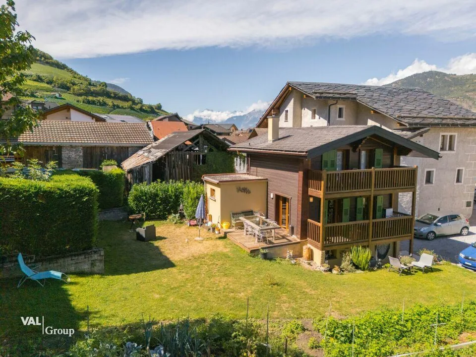 Charmant petit chalet avec spacieux jardin, en plein coeur du village – photo 8 sur 13