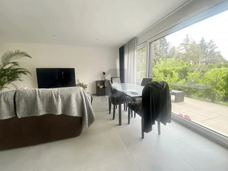 Beautiful Apartment with Pool