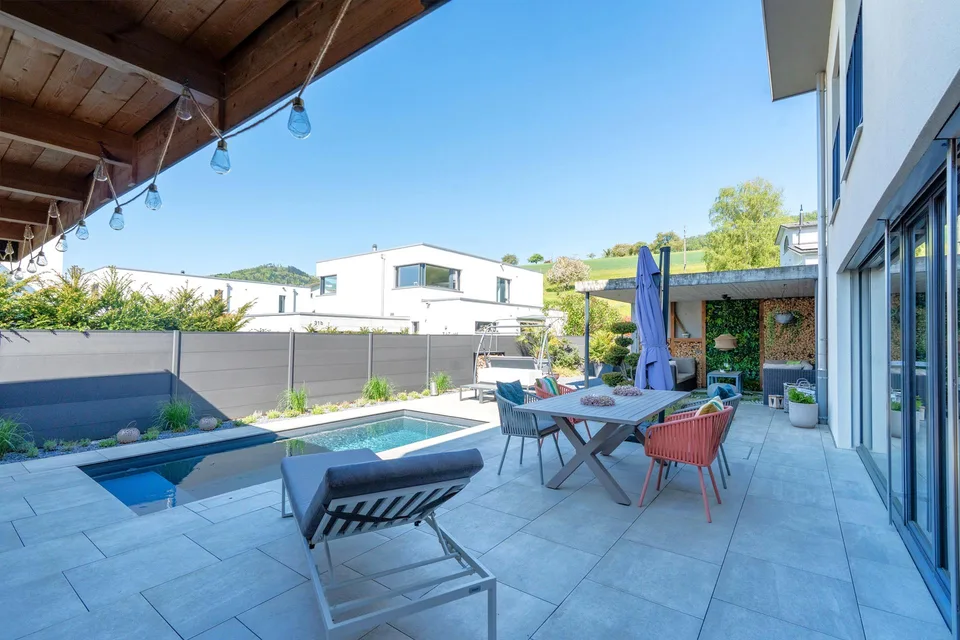 Casa unifamiliare di lusso con oasi di giardino privata