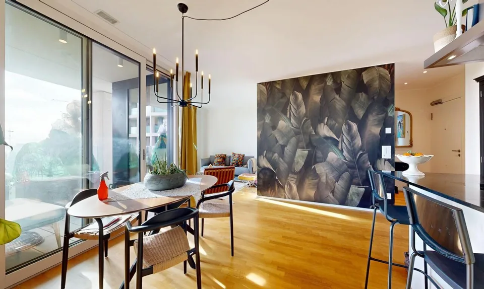 Moderne 2.5-Zimmer-Wohnung mit Skyline-Flair und Weitsicht
