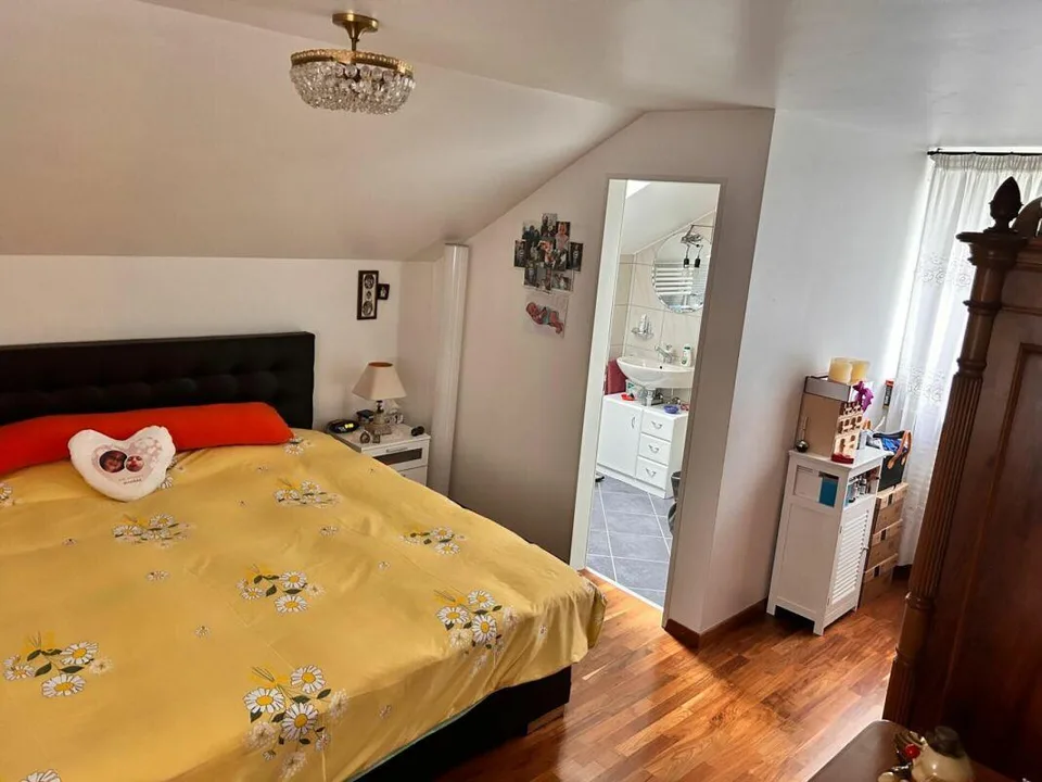 Maison unifamiliale rénovée avec appartement et grand jardin