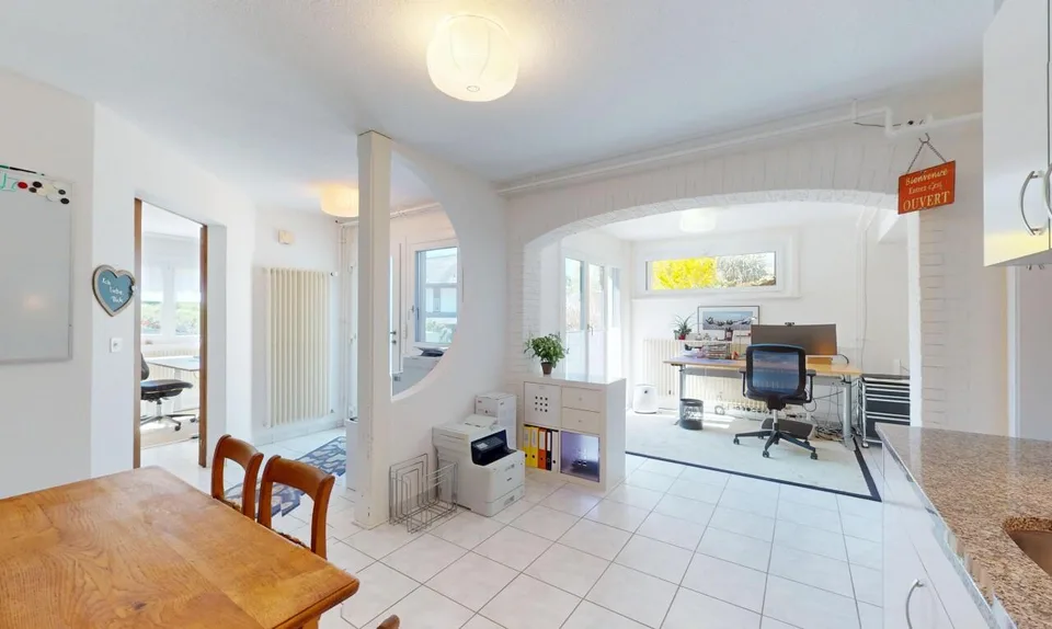 Single-family house with a separate apartment in Oleyres – photo 11 of 21