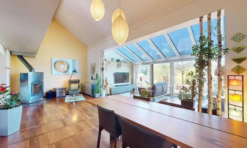 Einfamilienhaus mit Einliegerwohnung in Oleyres