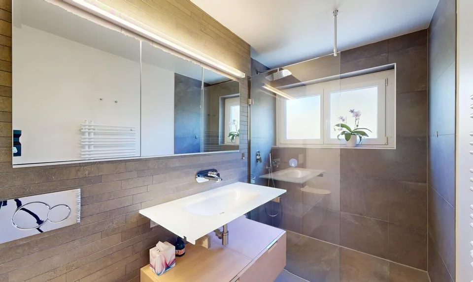 Single-family house with a separate apartment in Oleyres – photo 8 of 21