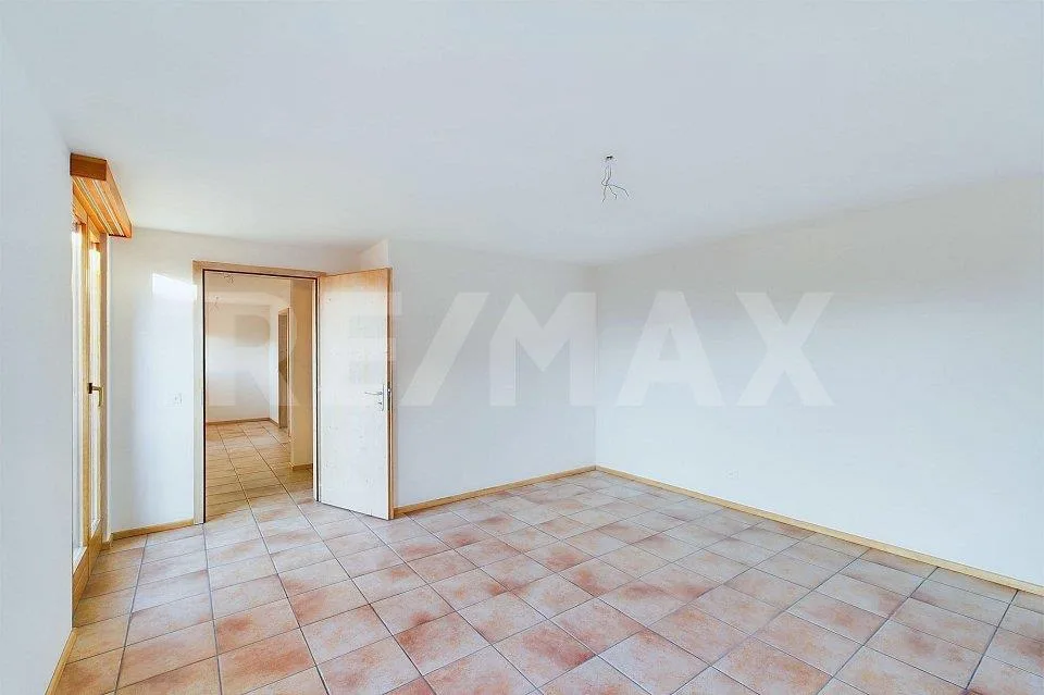 Casa singola su tre livelli con vista strepitosa - AFFITTO