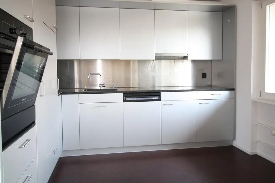Appartement 4.5 pièces avec balcon en location dans un emplacement central
