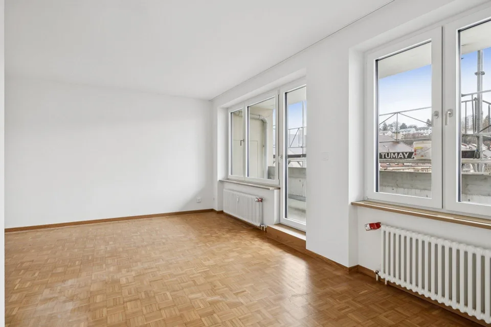 Sanierte Wohnung MIETEN OHNE KAUTION + 1 Monat Nettomietzins geschenkt