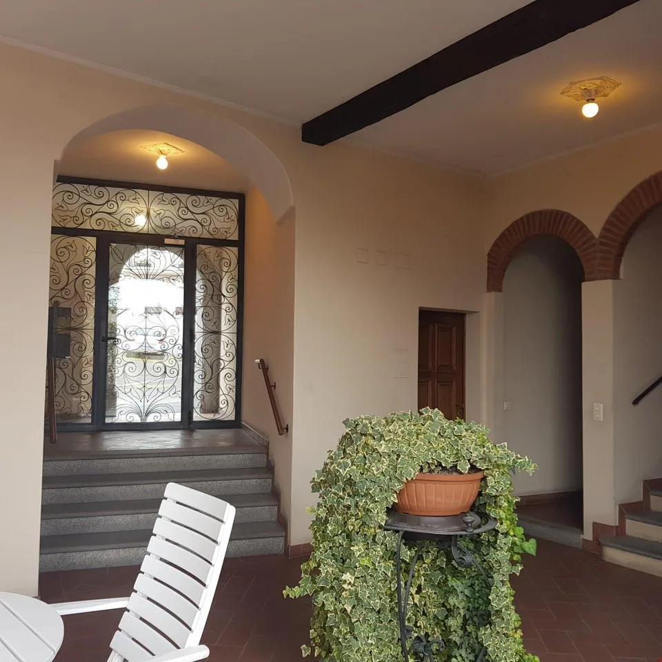 1.5 locali di charme in palazzo storico – foto 14 di 17