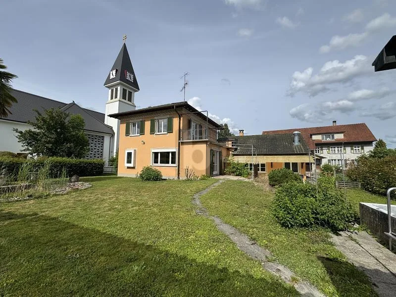 CHARMANTES FAMILIENPARADIES MIT POOL UND GARTEN
