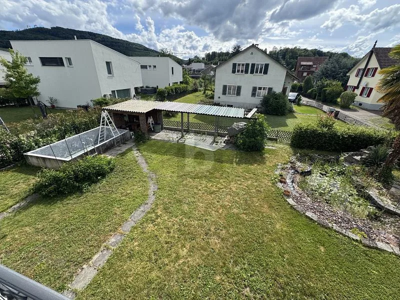 Paradiso familiare incantevole con piscina e giardino