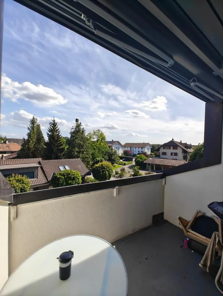 2.5-Dachzimmerwohnung im 2. Stock mit Balkon