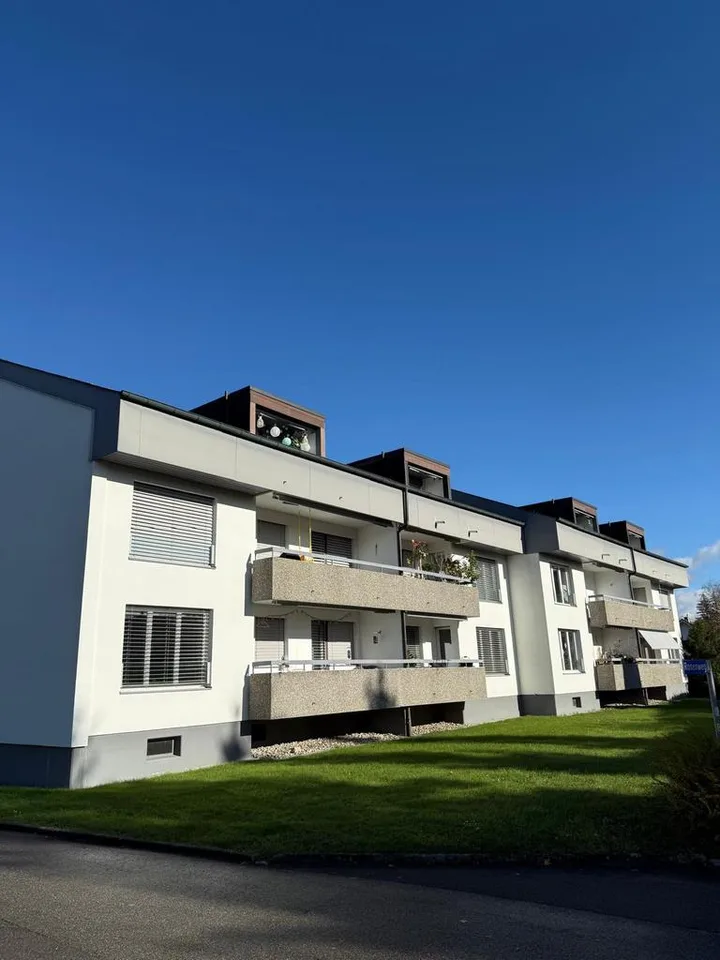 2.5-Dachzimmerwohnung im 2. Stock mit Balkon