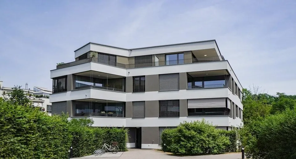 Durchdacht anders mit grosszügiger Dachterrasse
