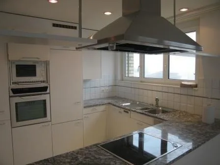 Lichtdurchflutete Attika-Wohnung