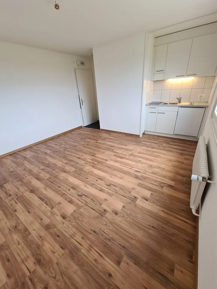 Studio im 4. Stock in der Nähe aller Einrichtungen