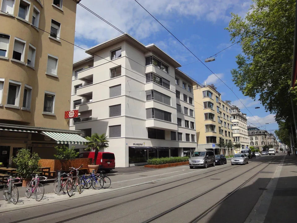 Grosszügige Wohnung im Herzen von Zürich Seefeld!