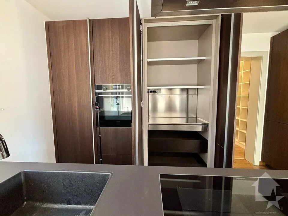 Spacieux 4.5 pièces et espace indépendant de 60 m2 !