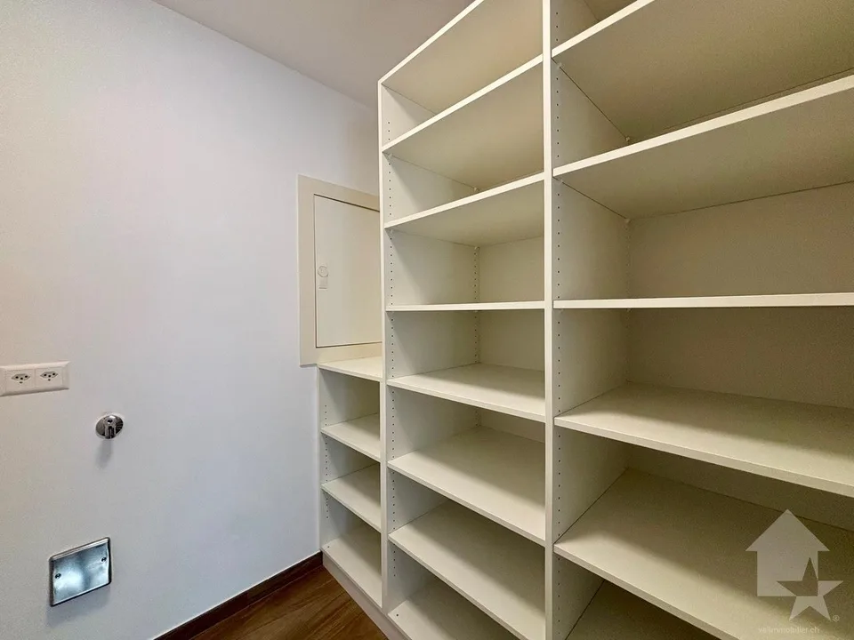 Spacieux 4.5 pièces et espace indépendant de 60 m2 !