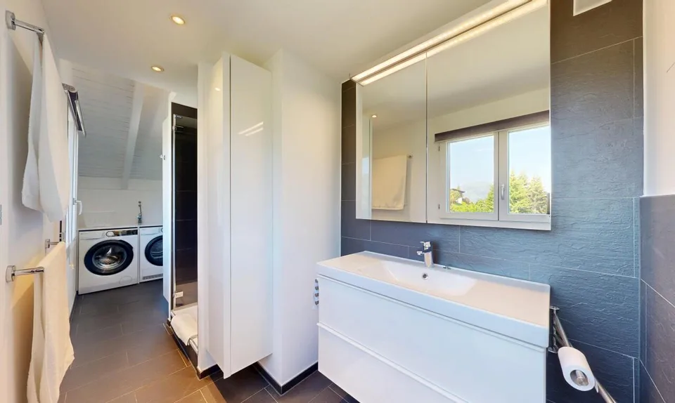 Large 2.5-room maisonette penthouse in Wirzweli – photo 9 of 18