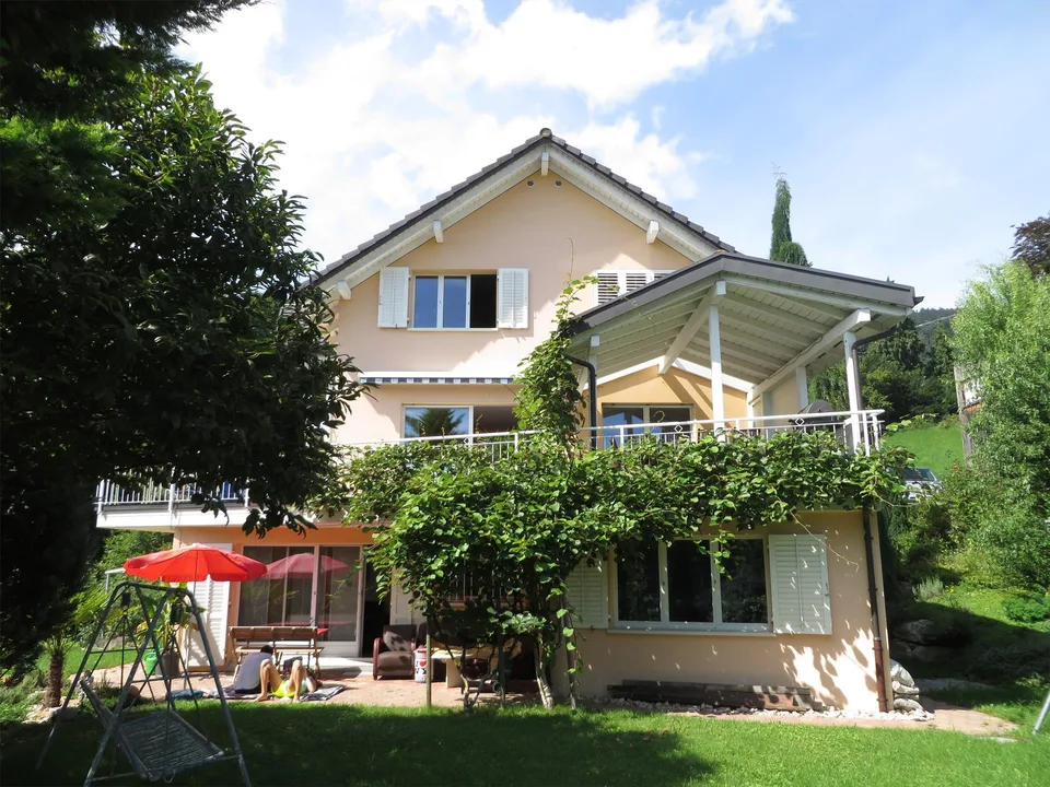 Incantevole casa unifamiliare di 6,5 locali con vista a Rebstein
