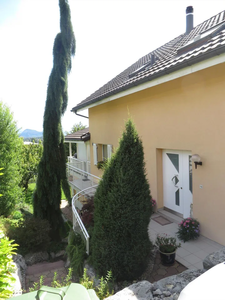 Incantevole casa unifamiliare di 6,5 locali con vista a Rebstein