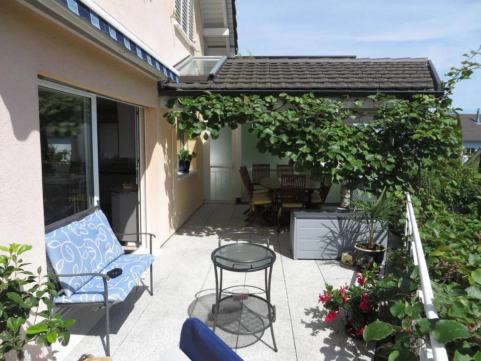 Attraktives Einfamilienhaus mit Einliegerwohnung und schöner Aussicht