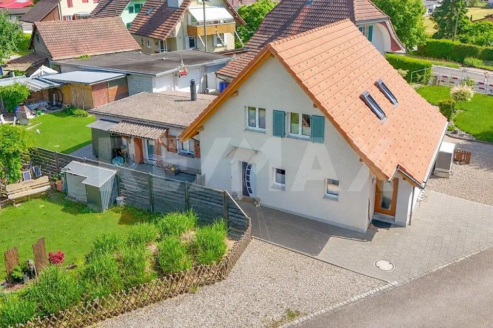Grosszügiges 5.5-Zimmer-Einfamilienhaus in familienfreundlichem Qua...