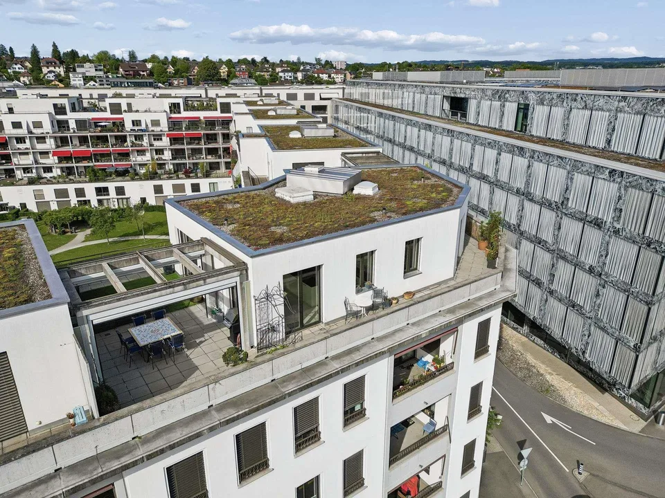 3.5 Zimmer Attikawohnung mit 117 m2 Terrasse in Wallisellen